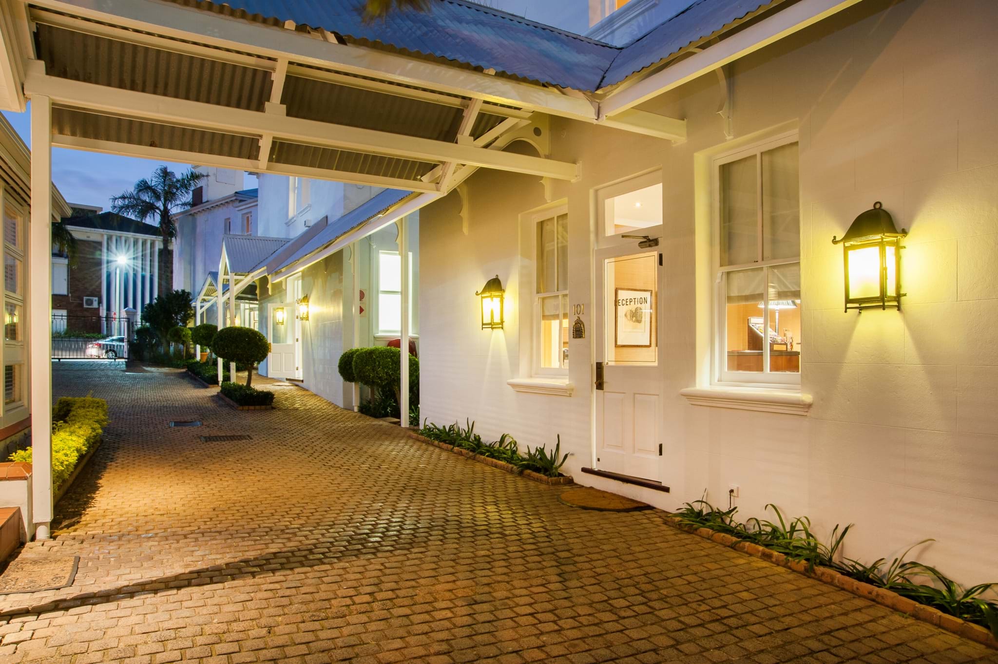 2 NIGHTS QUARTERS HOTEL FLORIDA ROAD DURBAN KwaZuluNatal Sun