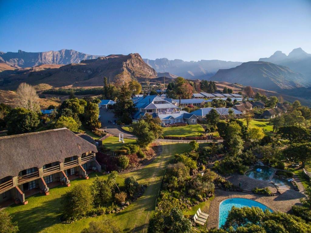 Cathedral Peak Hotel , Winterton KwaZuluNatal Active adventure (ZA)